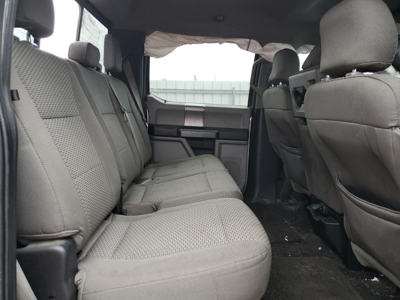 Ford F-150 Supercrew Image 12