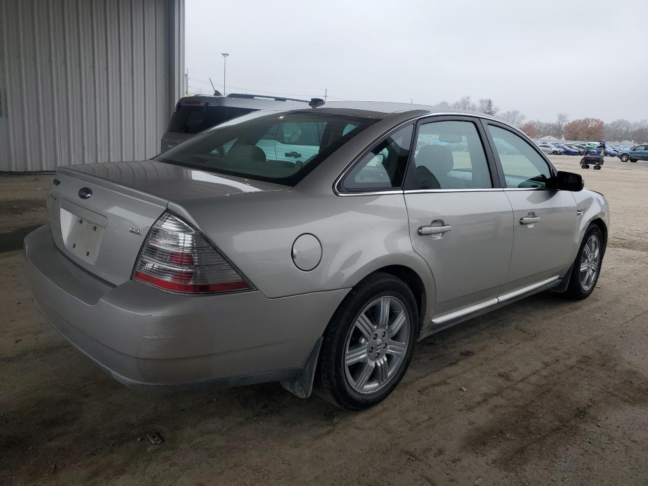 Ford Taurus Sel Image 8