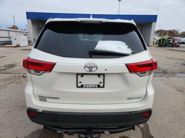 Toyota Highlander Se Image 9
