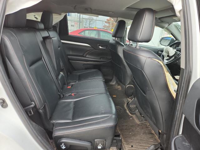 Toyota Highlander Se Image 13