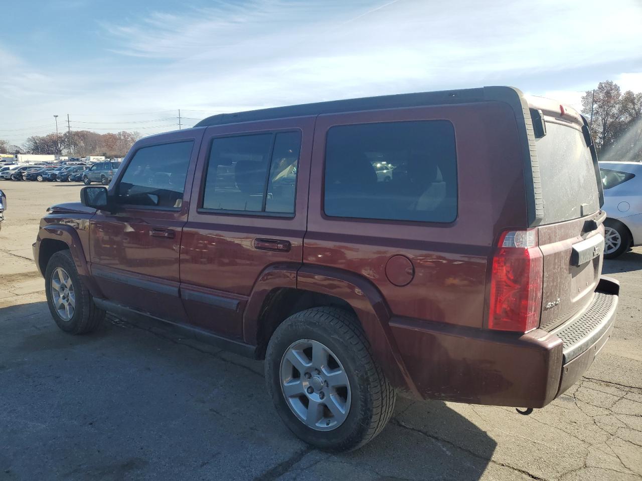 Jeep Commander Image 6