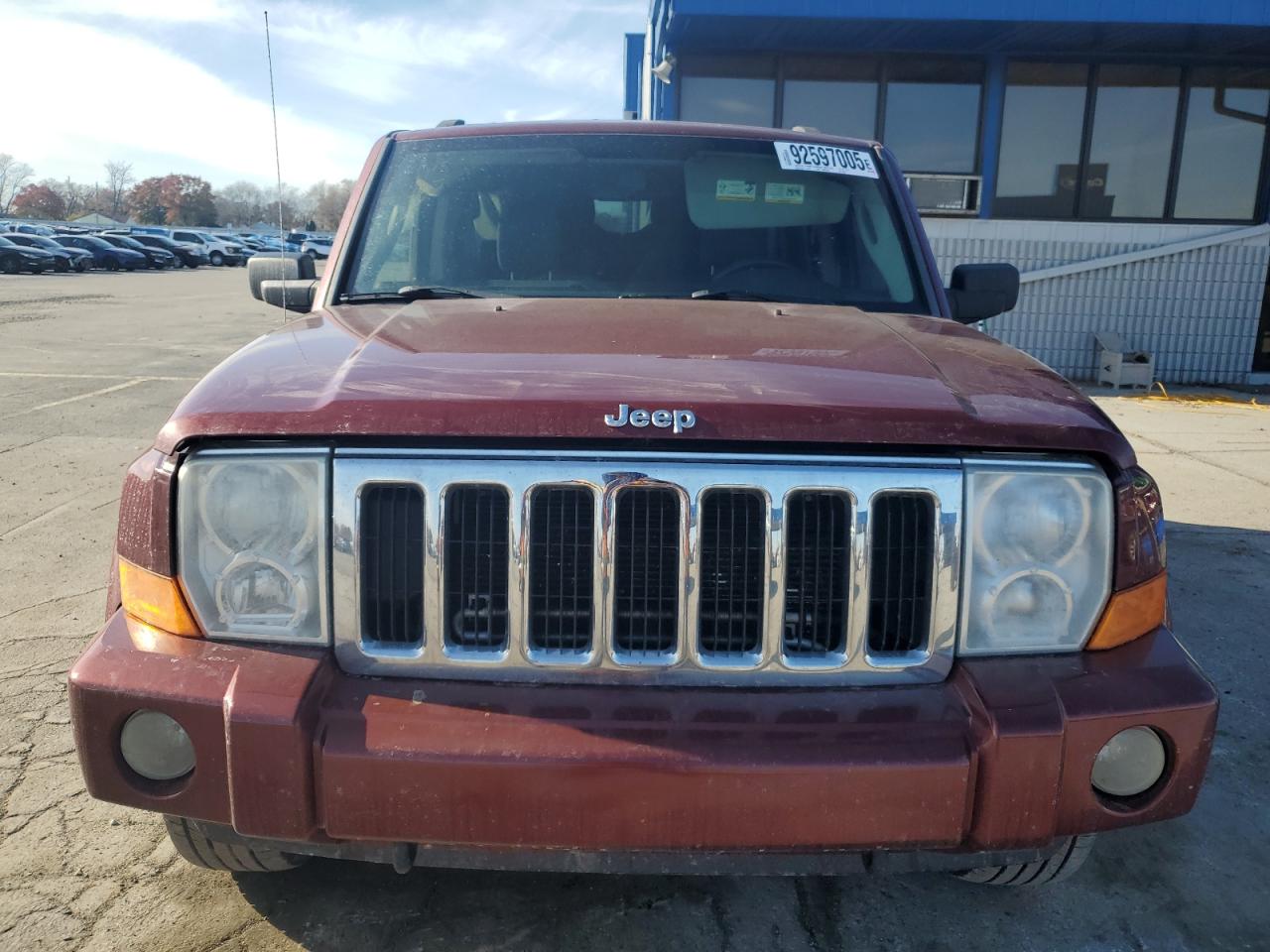 Jeep Commander Image 8