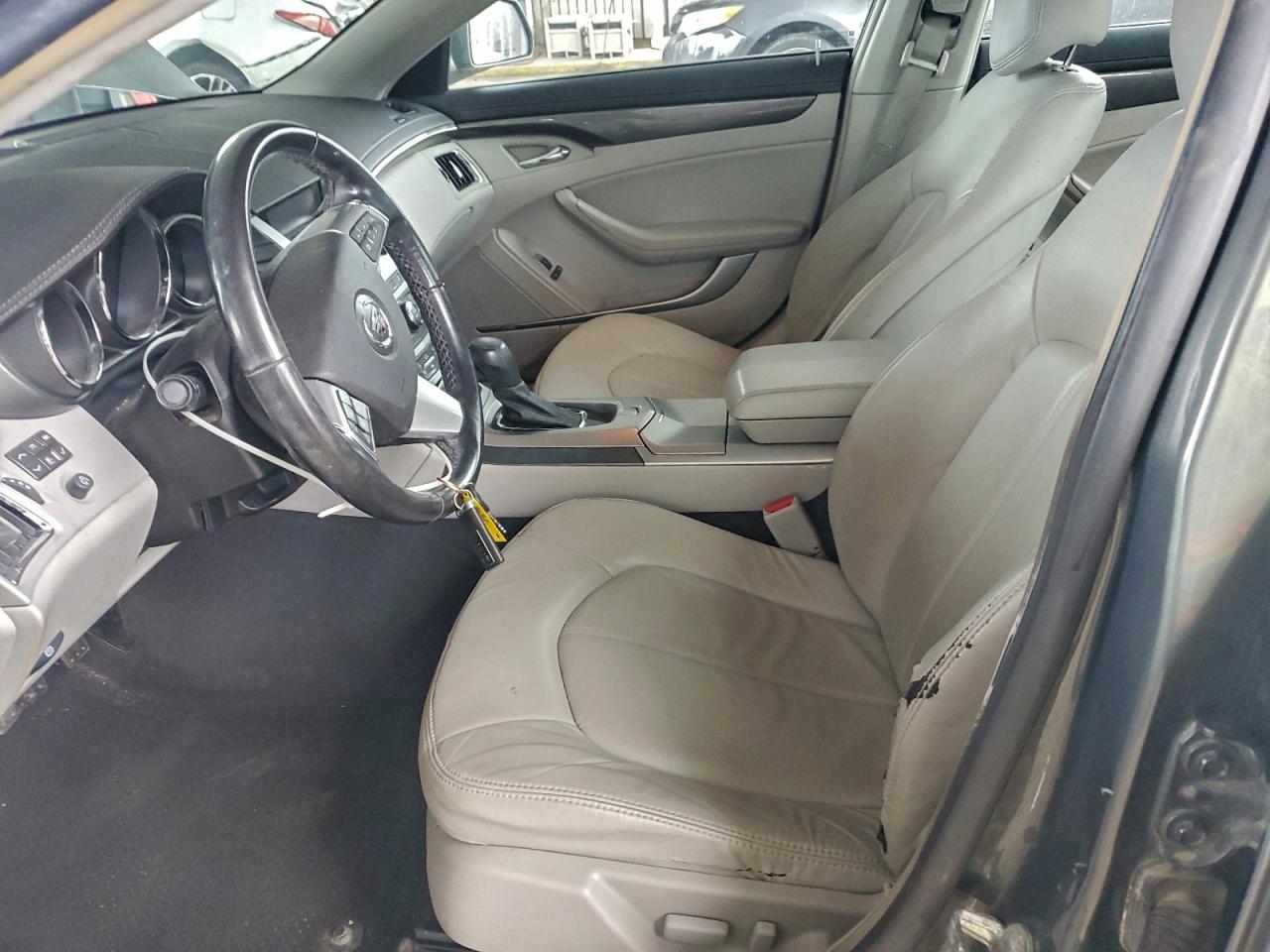 Cadillac CTS Image 8