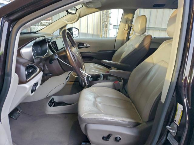 Chrysler Pacifica Touring L Image 13