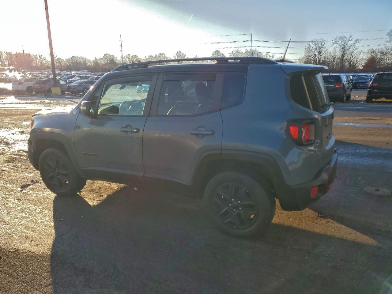 Jeep Renegade Trailhawk Image 2