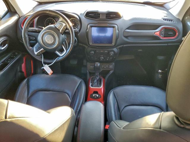 Jeep Renegade Trailhawk Image 6