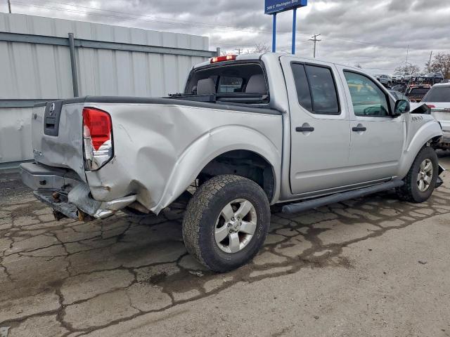 Nissan Frontier S Image 2