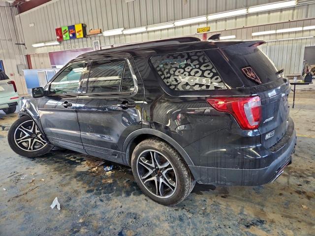 Ford Explorer Sport Image 3