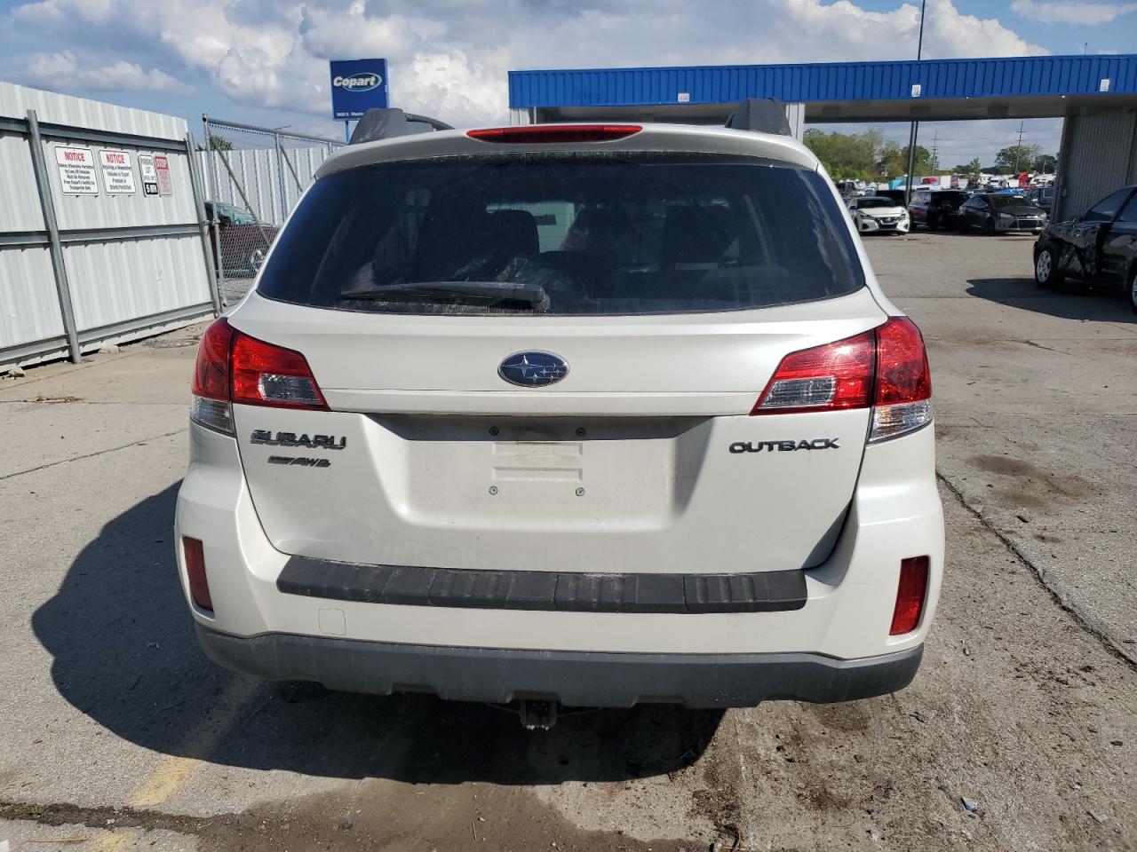 Subaru Outback 2.5i Limited Image 7