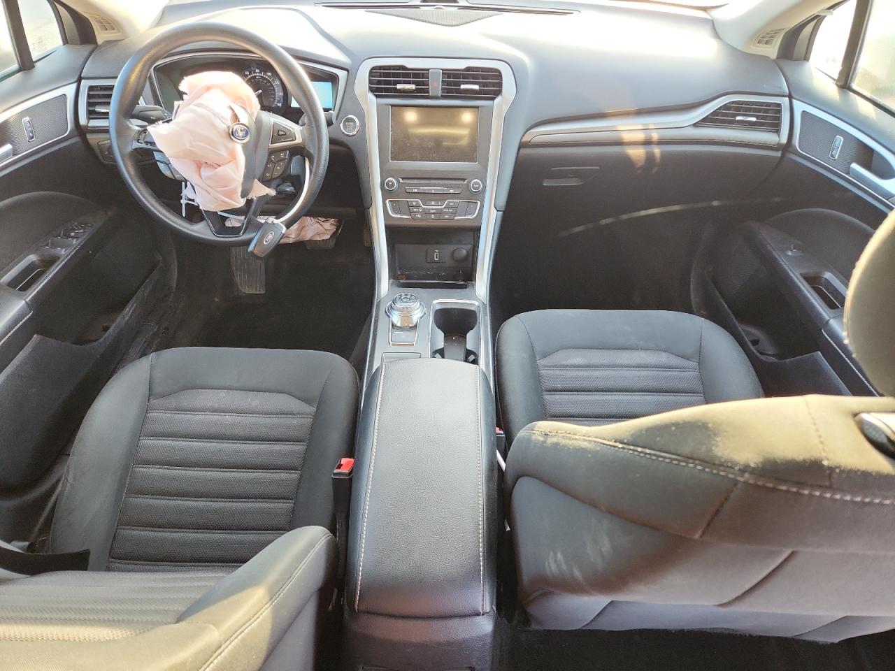 Ford Fusion Se Image 7