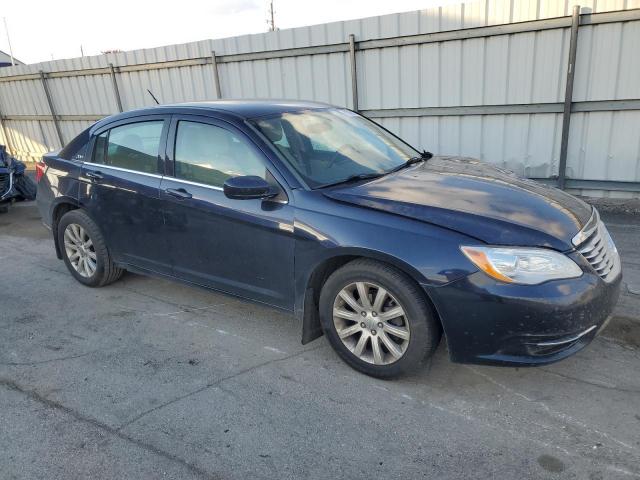 Chrysler 200 Touring Image 9