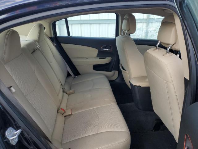 Chrysler 200 Touring Image 10