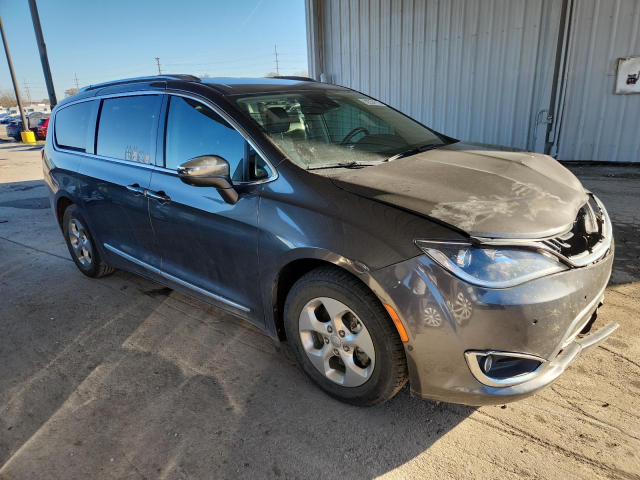 Chrysler Pacifica Hybrid Limited Image 7