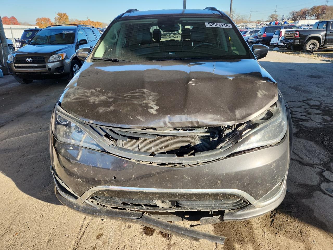 Chrysler Pacifica Hybrid Limited Image 12