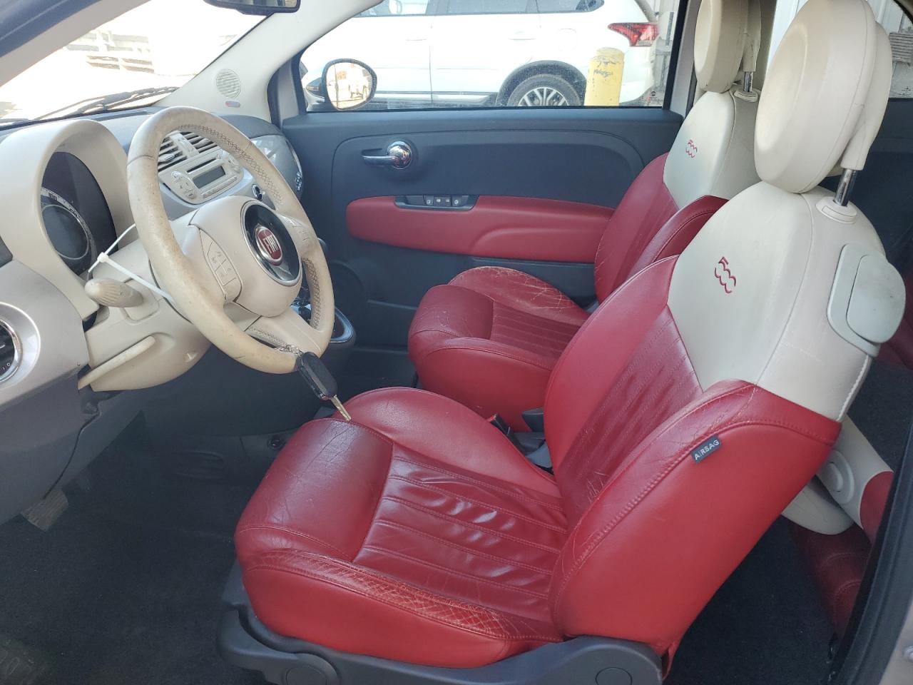 FIAT 500 Lounge Image 10