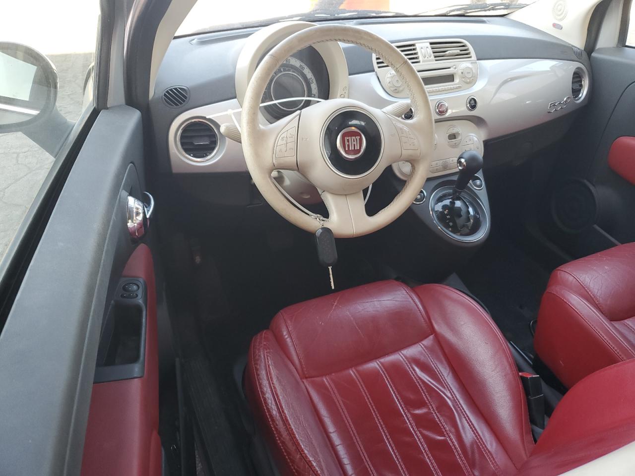 FIAT 500 Lounge Image 6