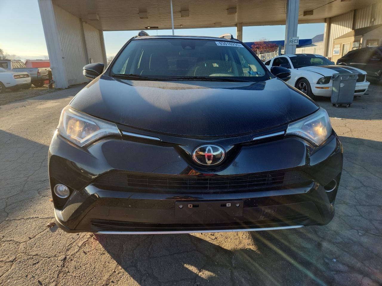 Toyota RAV4 Adventure Image 11