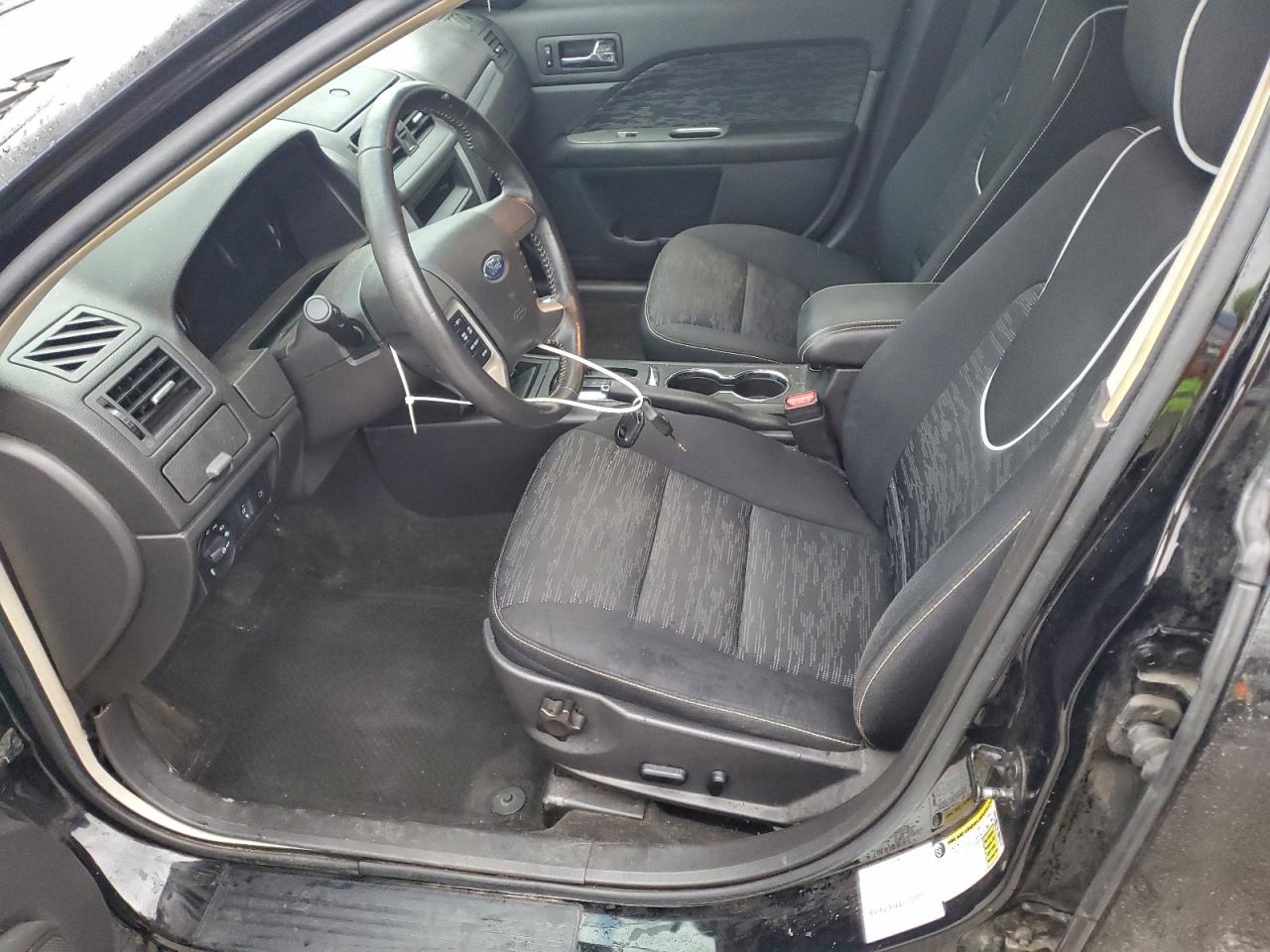 Ford Fusion Se Image 4