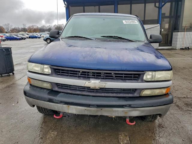 Chevrolet Silverado K1500 Image 3