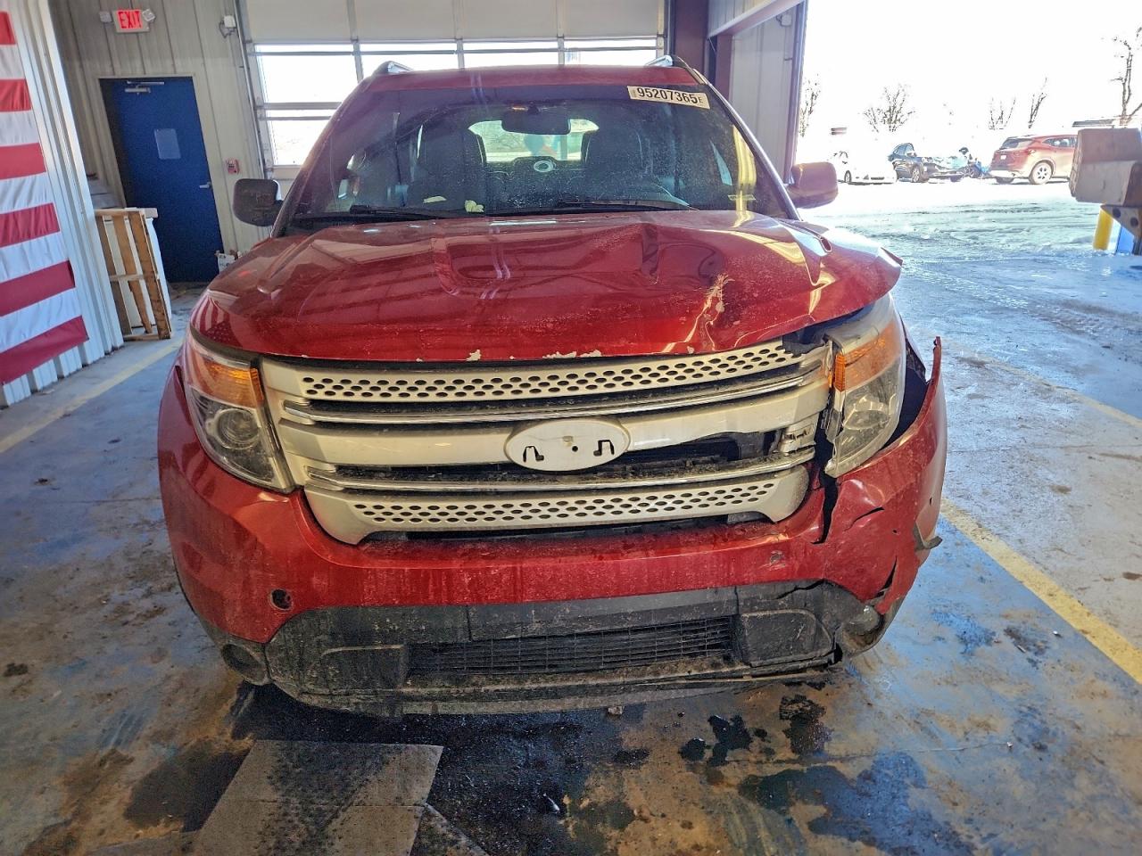 Ford Explorer Xlt Image 8