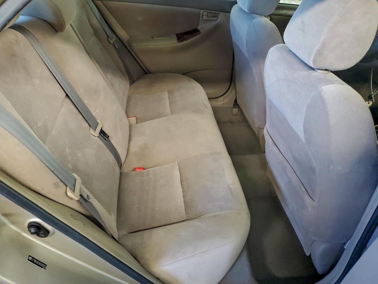 Toyota Corolla Ce Image 9