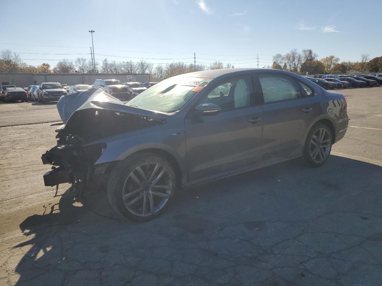 Volkswagen Passat S Image 1