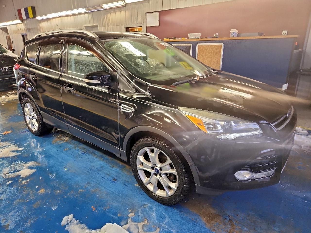 Ford Escape Titanium Image 6