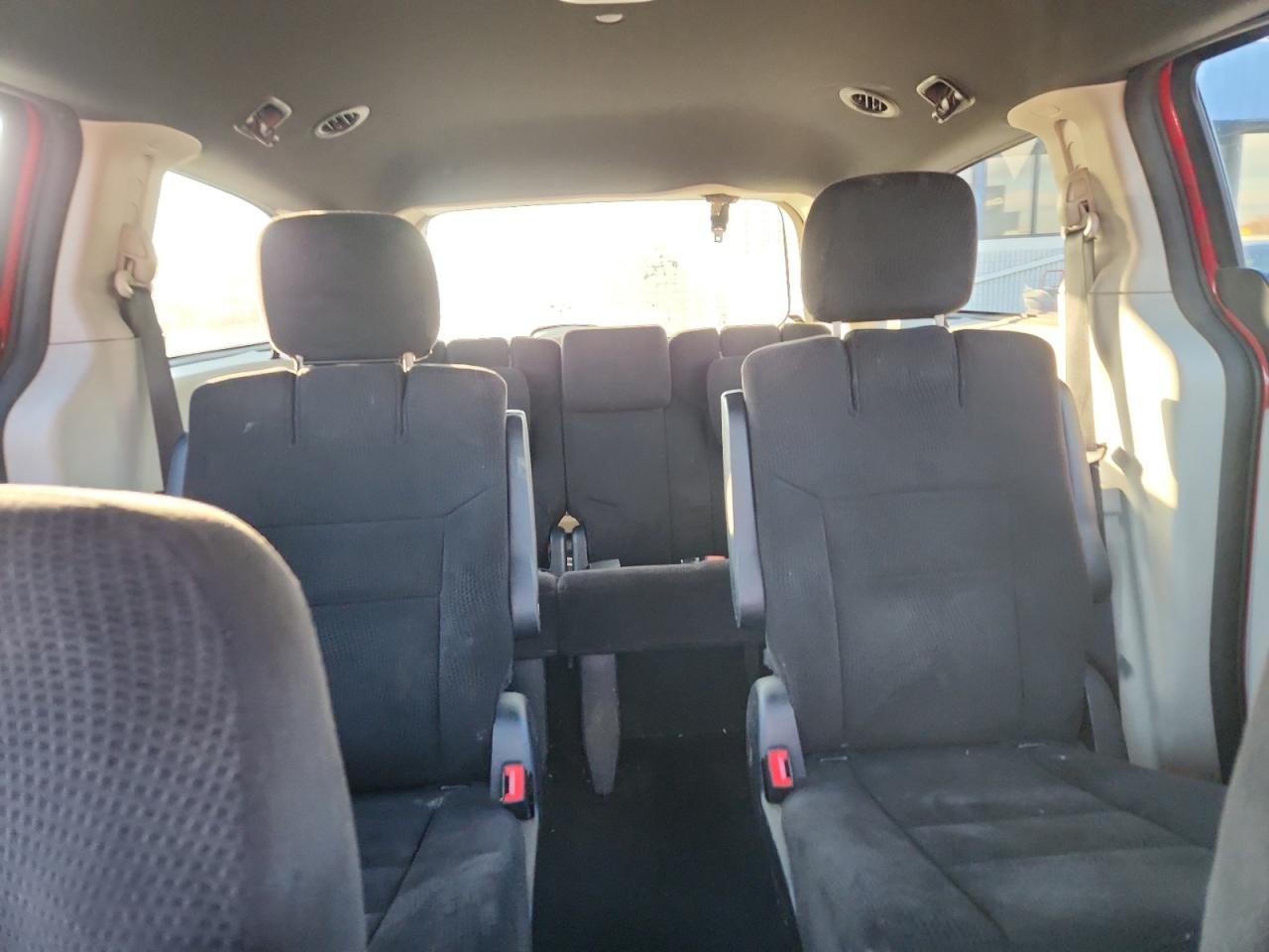 Dodge Caravan Se Image 8