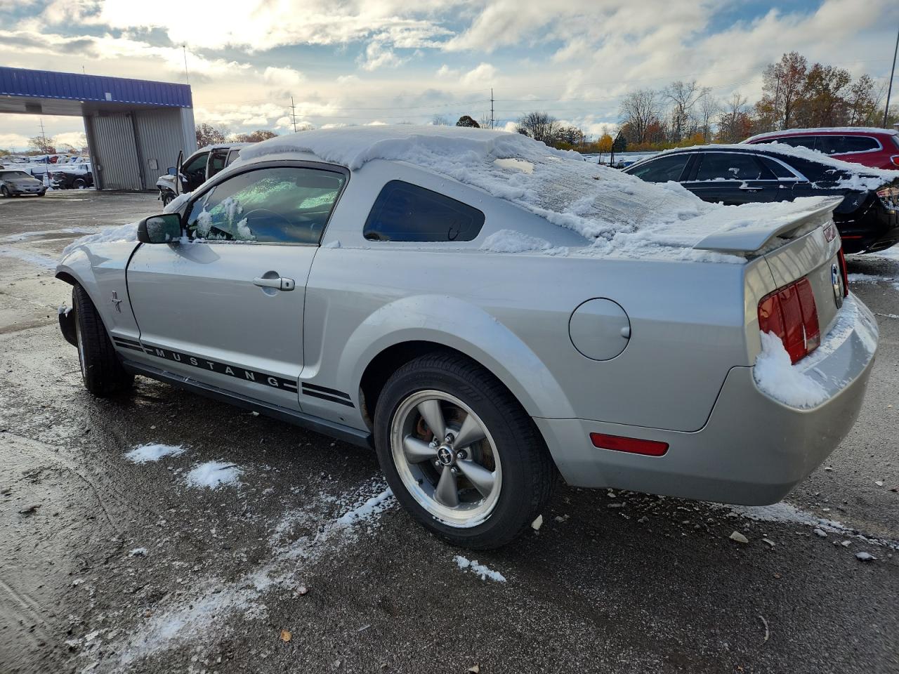 Ford Mustang Image 9