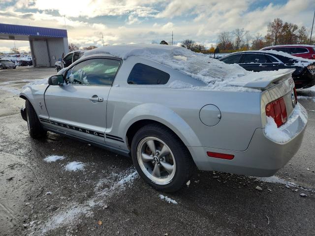 Ford Mustang Image 9