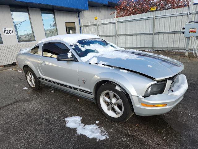 Ford Mustang Image 6