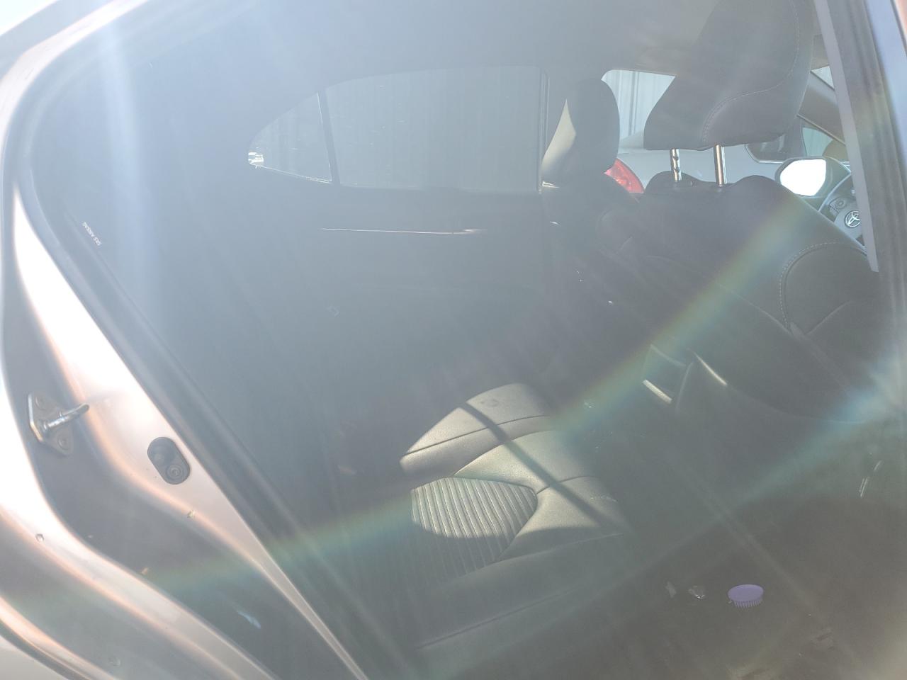 Toyota Camry L Image 5