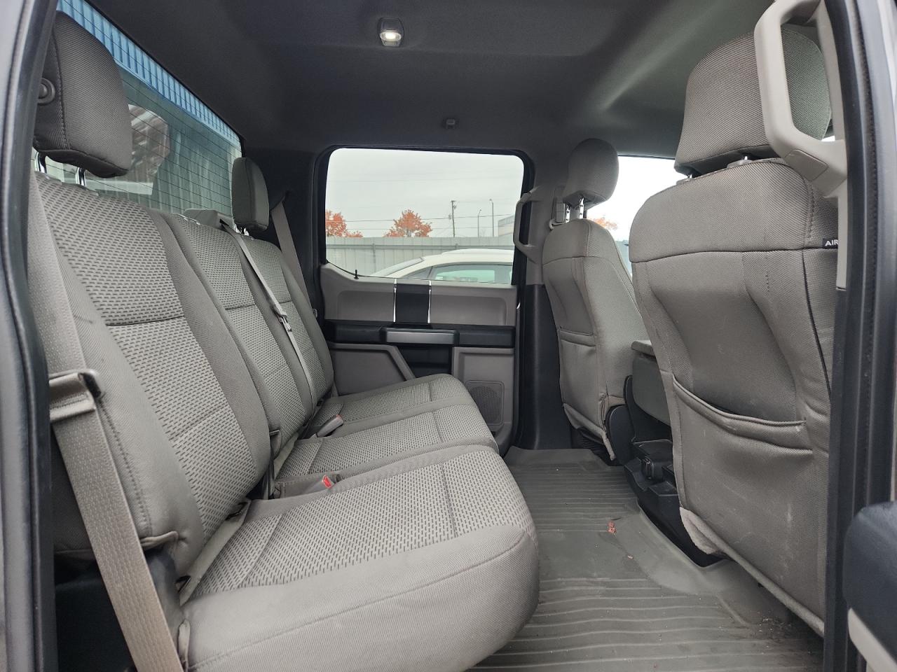 Ford F-150 Supercrew Image 8