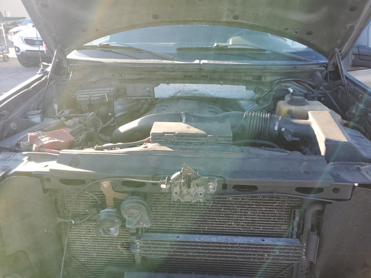 Ford F-150 Supercrew Image 5