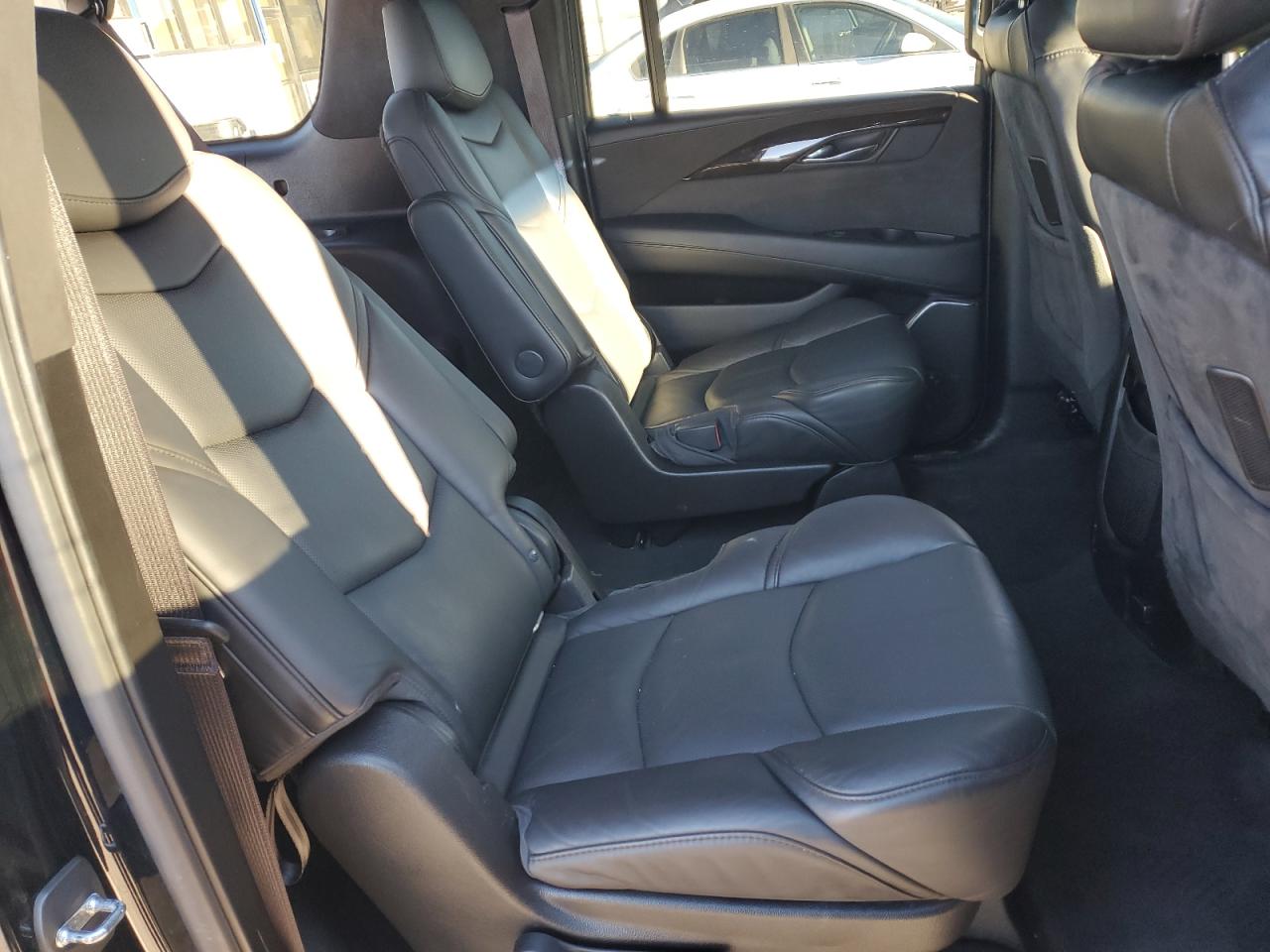 Cadillac Escalade Esv Platinum Image 6