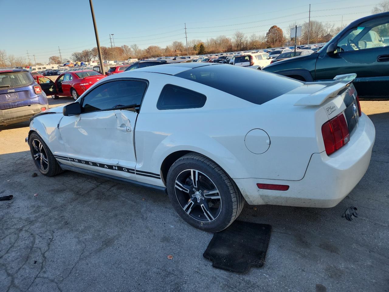 Ford Mustang Image 3
