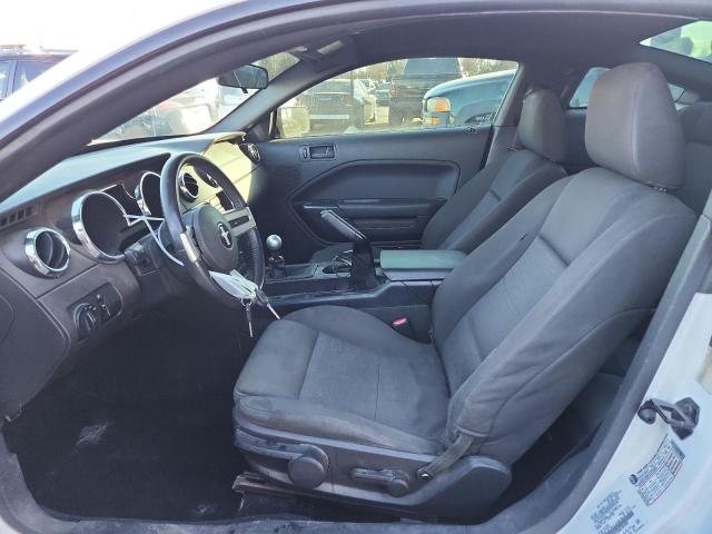 Ford Mustang Image 2