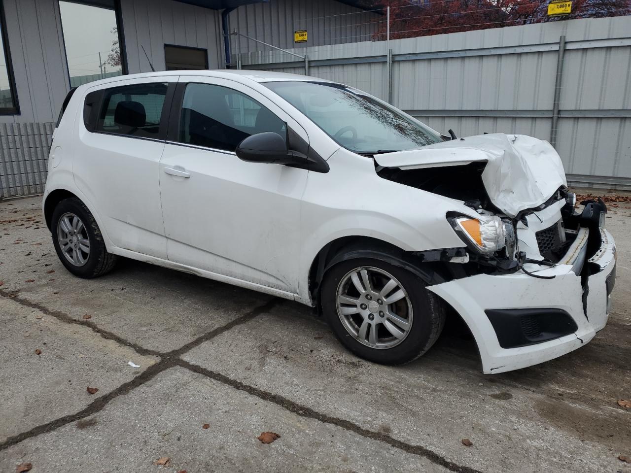 Chevrolet Sonic Lt Image 10