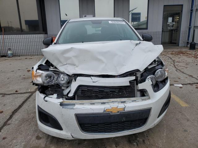 Chevrolet Sonic Lt Image 2