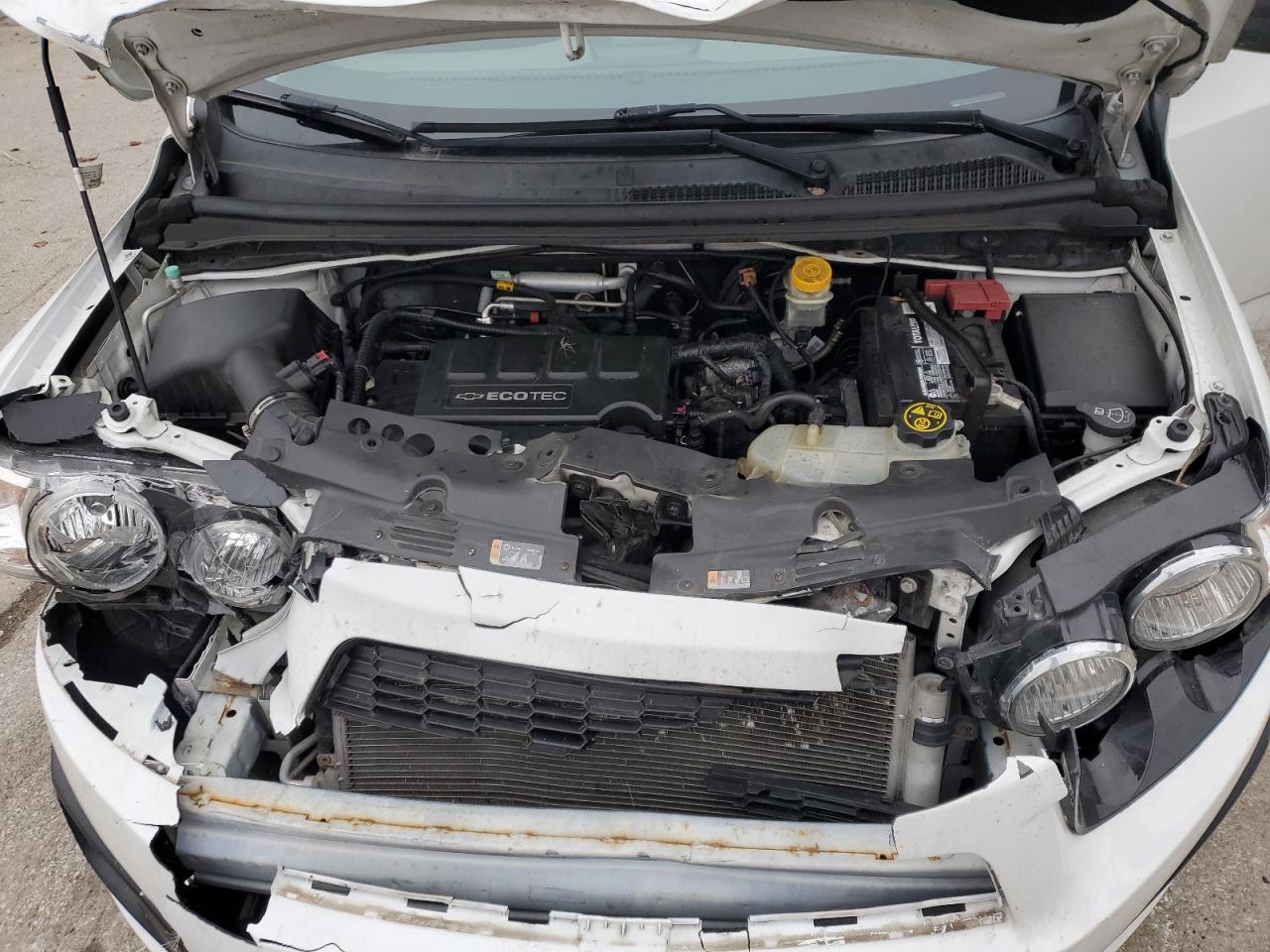 Chevrolet Sonic Lt Image 12