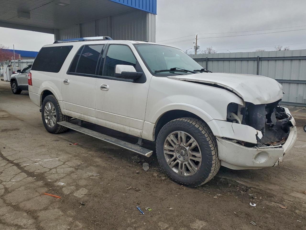 Ford Expedition El Limited Image 4