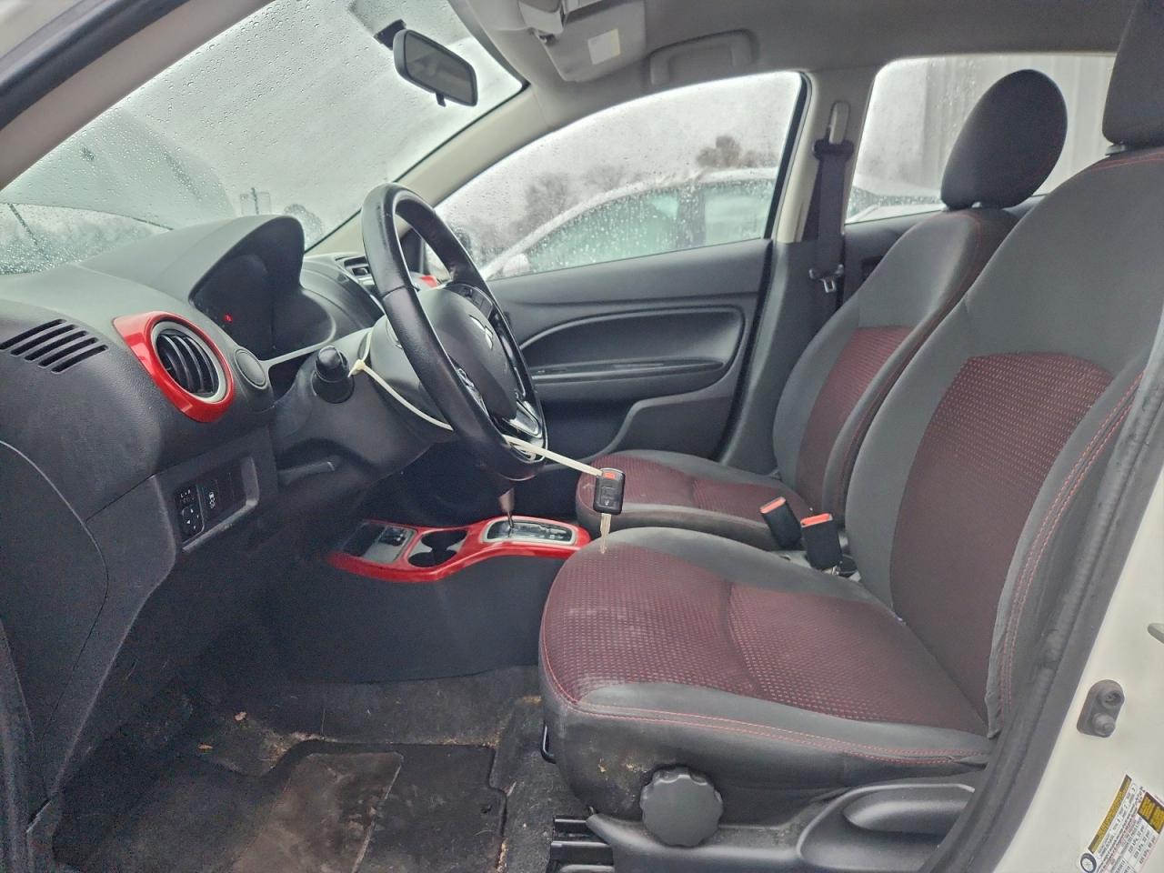 Mitsubishi Mirage Le Image 3