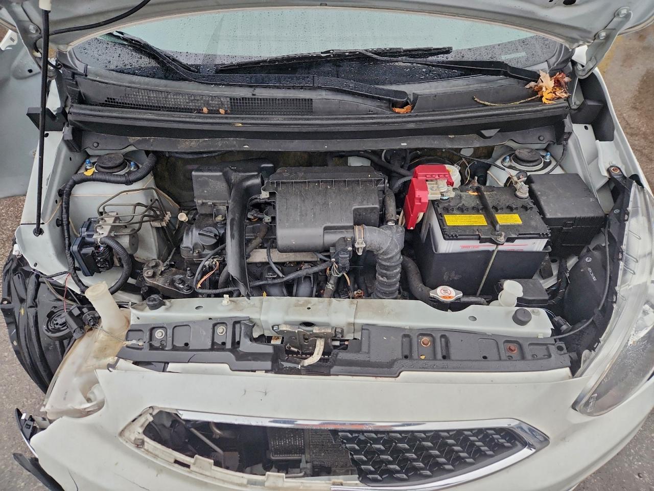 Mitsubishi Mirage Le Image 11