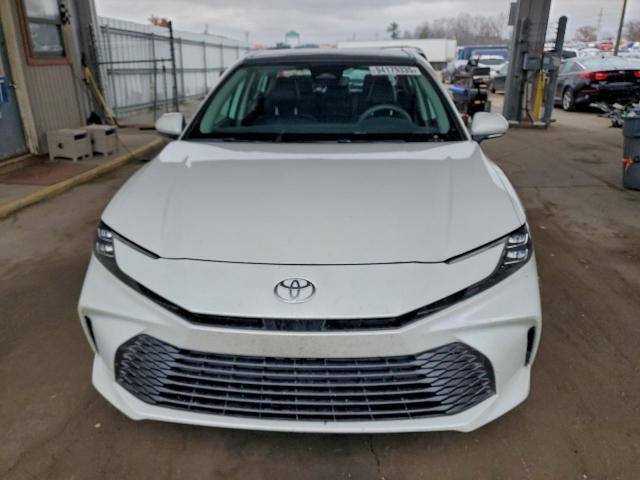 Toyota Camry Xse Image 3