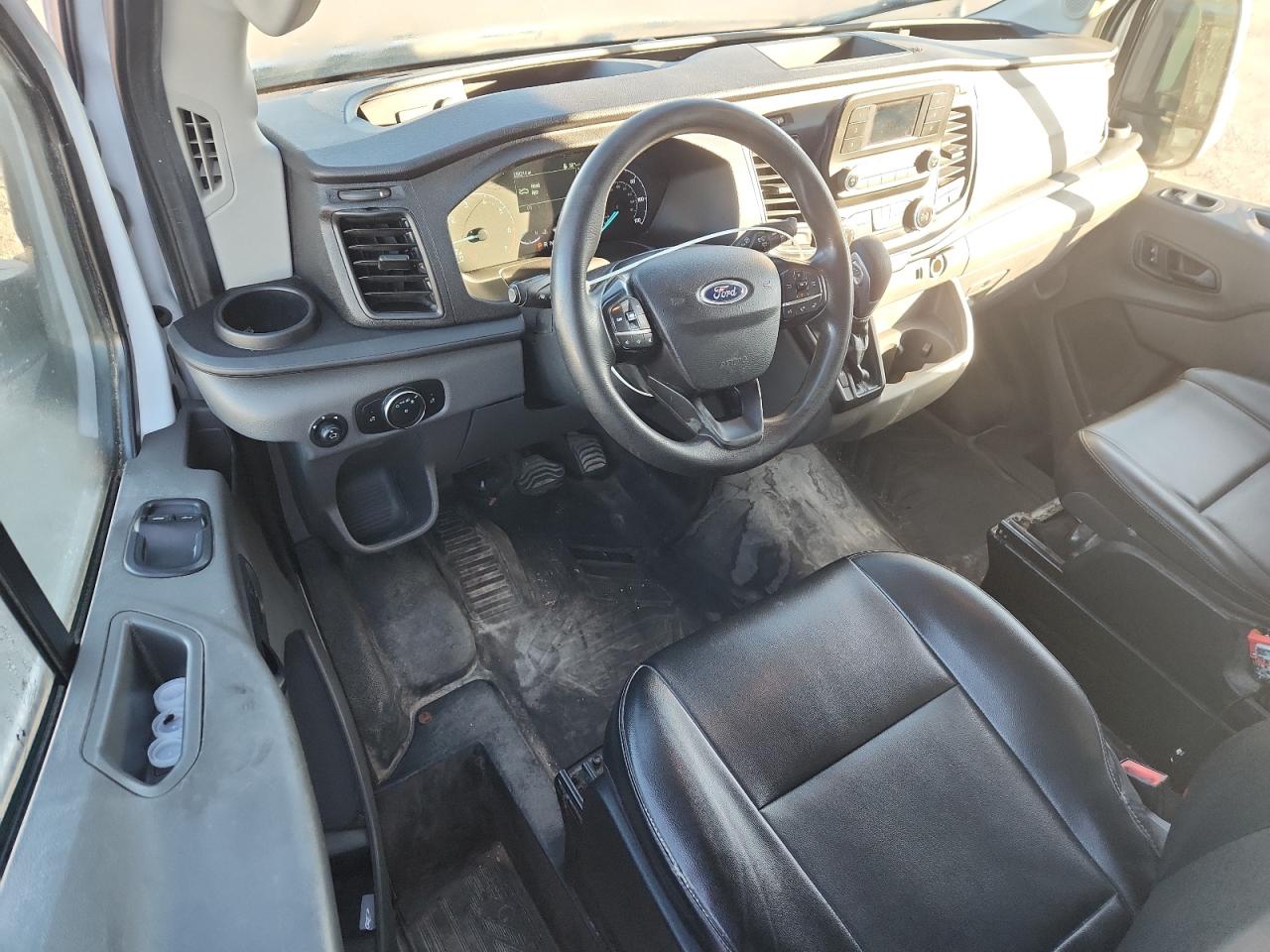 Ford Transit T-350 Image 10