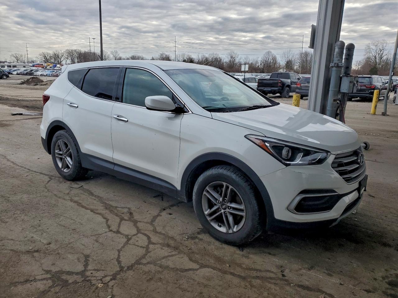 Hyundai SANTA FE Image 3