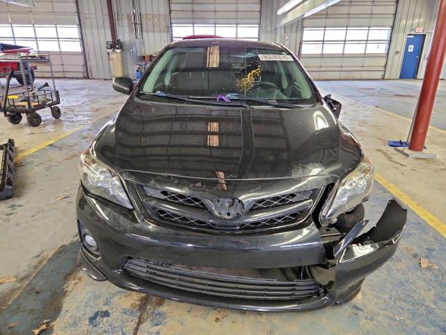 Toyota Corolla Base Image 8