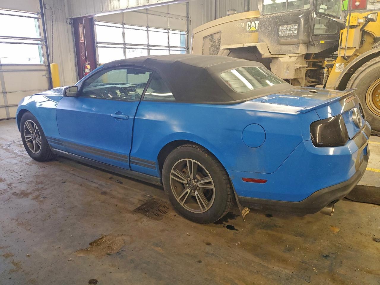 Ford Mustang Image 2