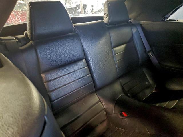 Ford Mustang Image 4