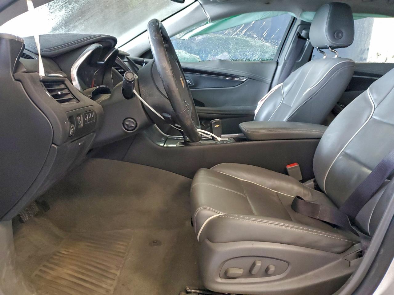 Chevrolet Impala Premier Image 3